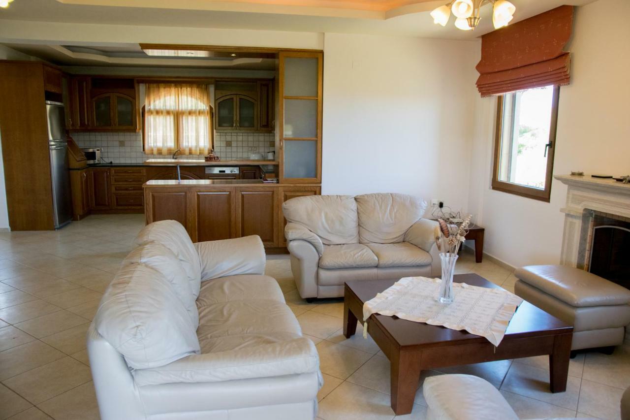 Villa Tinadora Agia Triada 外观 照片